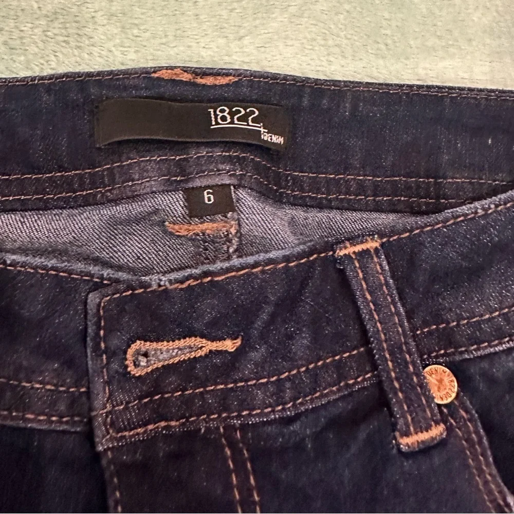 Women's Distressed 1822 Denim Shorts